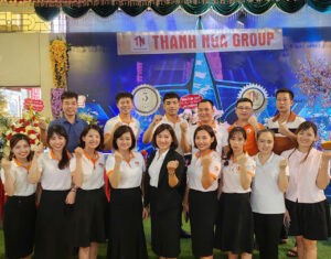 Ảnh tập thể Thanh Nga Group - Lets Color